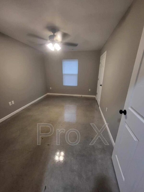 Foto del edificio - 1411 S Byers Ave