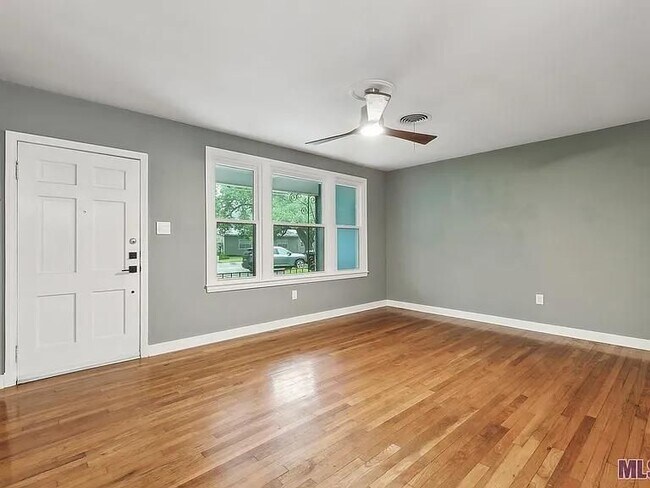 Foto del edificio - 427 S Ardenwood Dr