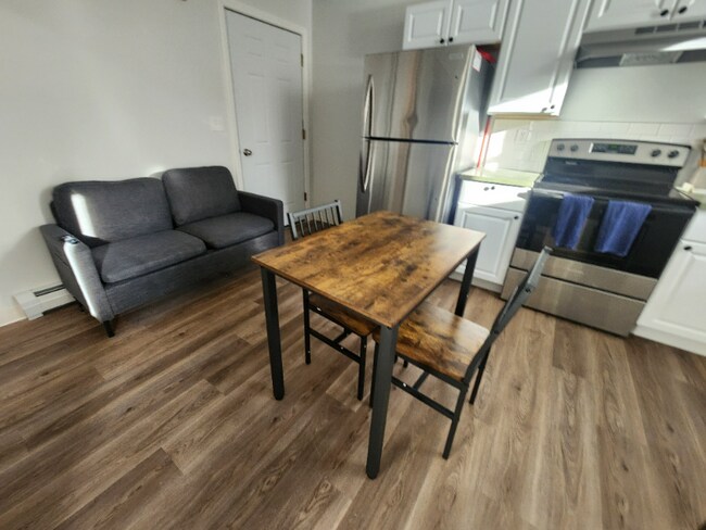 Foto del edificio - 151 S Main St