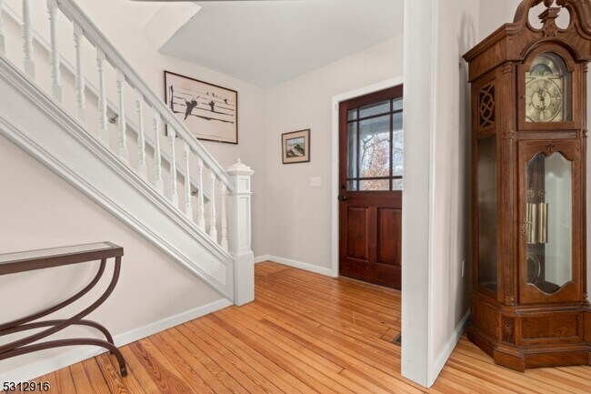 Building Photo - 9 Raritan River Rd