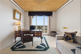 Building Photo - 8990 Bay Colony Dr