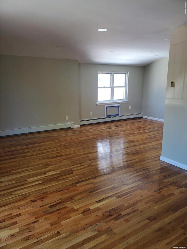 Foto del edificio - 142-15 249th St