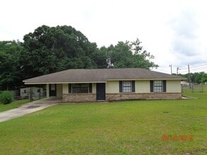 Building Photo - 108 Hillside Ct