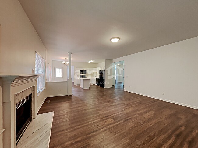 Building Photo - 1513 Cardinal Lane