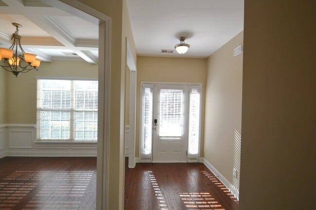 Foto del edificio - 5317 Blossom Brook Dr