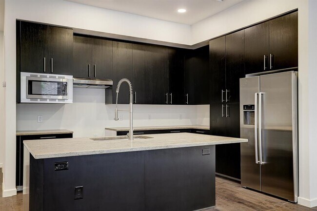 Foto del edificio - 4820 Caroline St