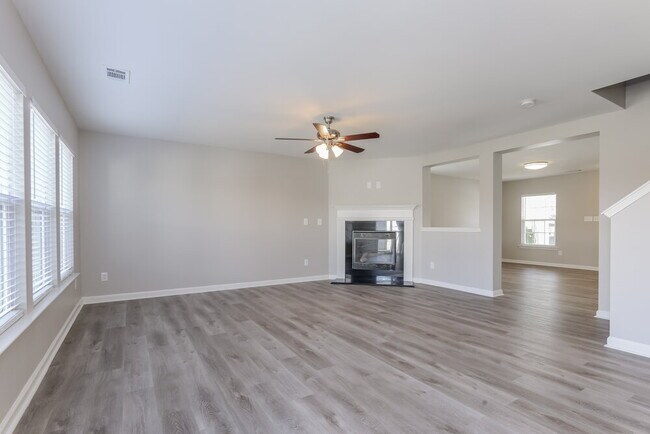Foto del edificio - 12701 Cumberland Cove Dr