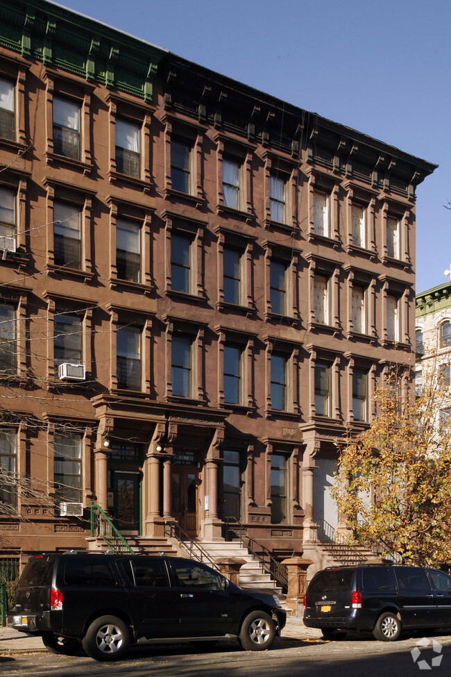 Foto del edificio - 1990 Madison Ave