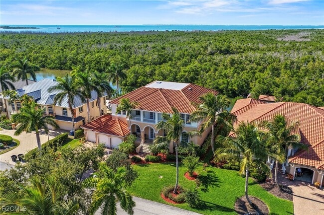 Foto del edificio - 18150 Old Pelican Bay Dr