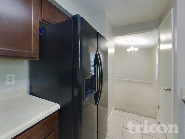 Foto del edificio - 1641 Rhonda Dr
