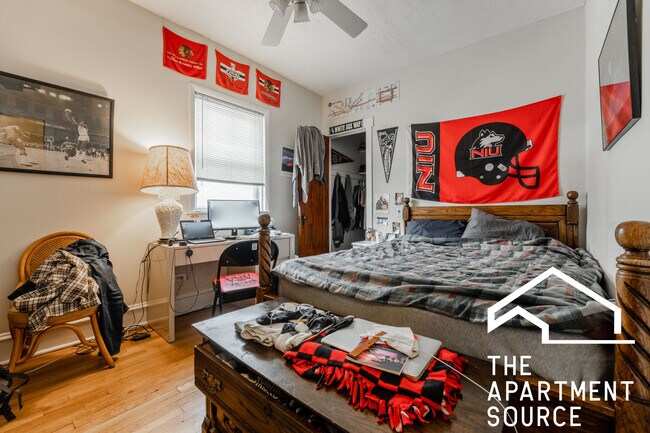 Foto del edificio - 3010 N Greenview Ave