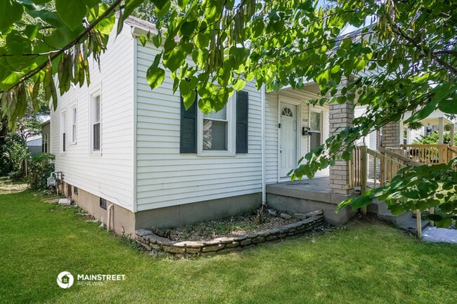 Building Photo - 1536 Longfield Ave