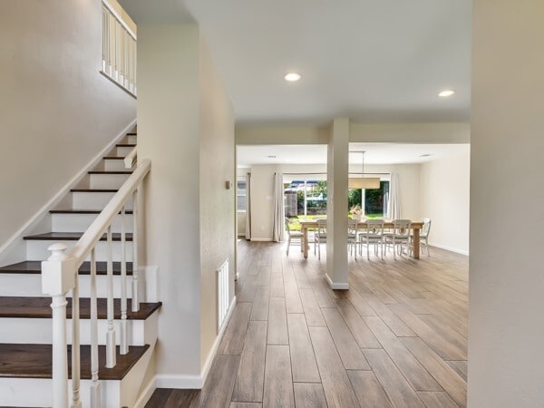 Building Photo - 2103 Longhorn Dr