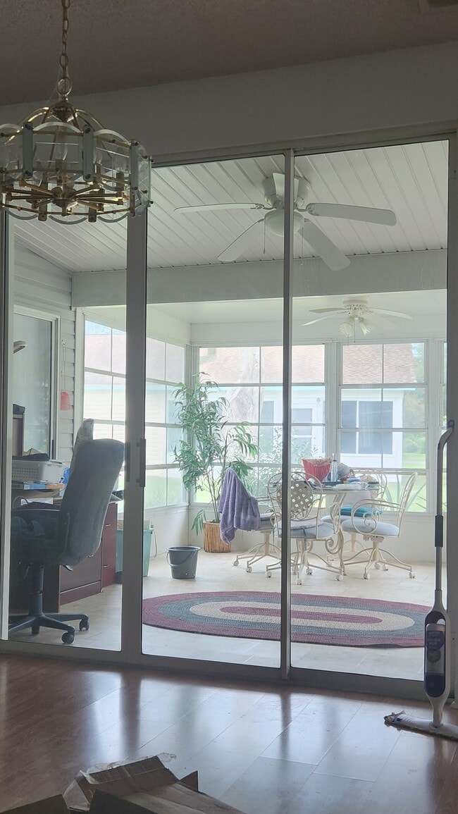 Building Photo - 5030 El Destino Dr