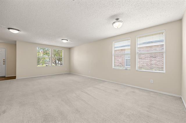 Building Photo - 3952 Thoroughbred Trail