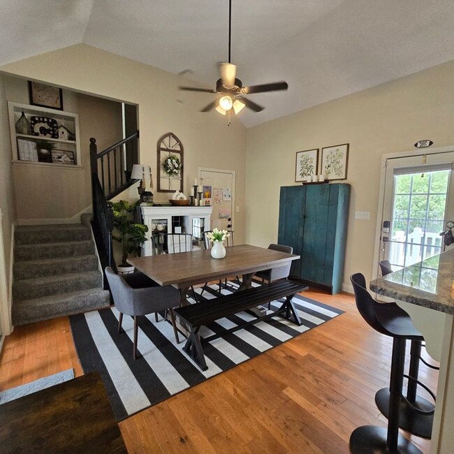 Foto del edificio - Spacious Buckhead home