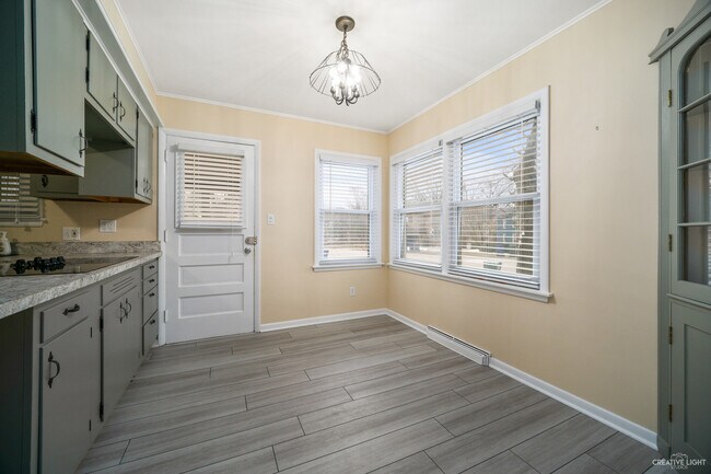 Building Photo - 56 S Julian St