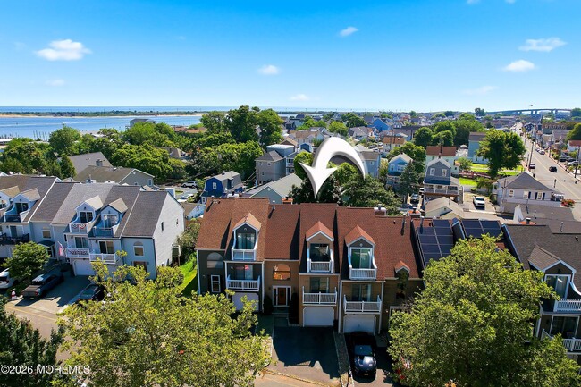 Building Photo - 137 Marina Bay Ct