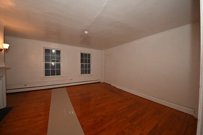 Building Photo - 18 Leyden St