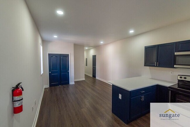 Building Photo - 1602 Cypress St