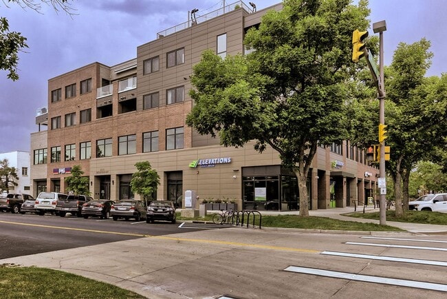 Building Photo - 221 E Mountain Ave