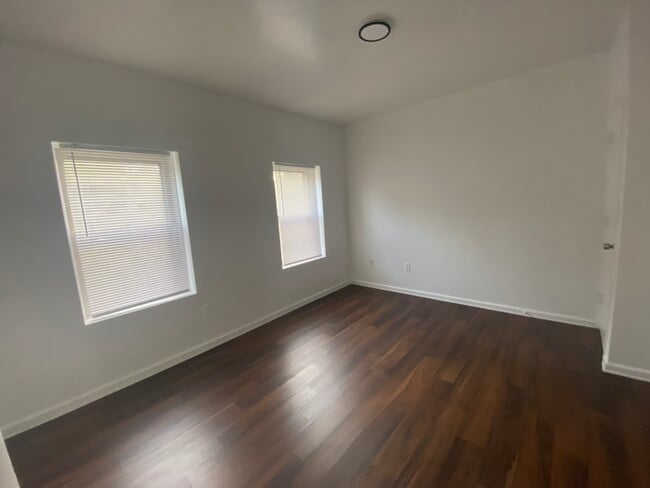 Foto del edificio - 657 Pegram St