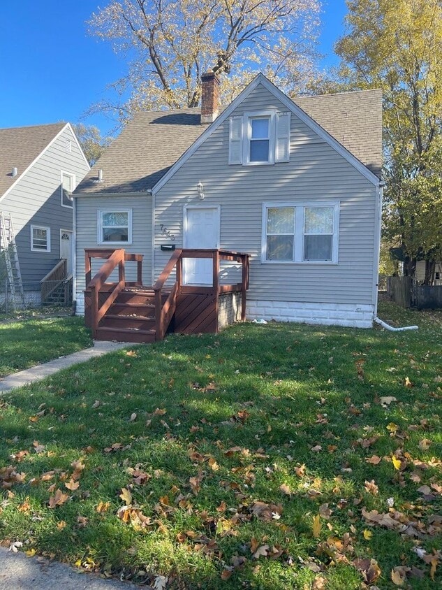 Primary Photo - 7613 Van Buren Ave