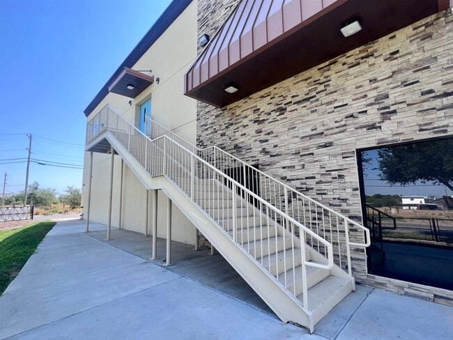 Building Photo - 8218 Casa Verde Rd