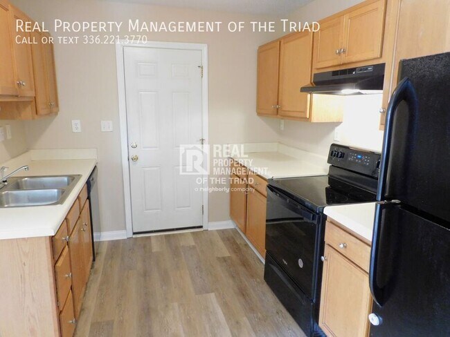 Building Photo - 1301 Nealtown Rd