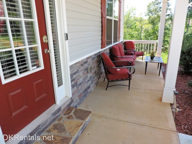 Building Photo - 4 br, 2.5 bath House - 5687 Deep Creek Ct
