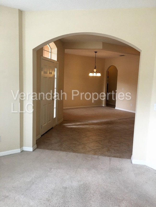 Building Photo - 705 Gordonia Ct