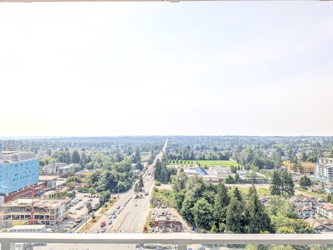 Photo du bâtiment - 9675-9675 King George Blvd