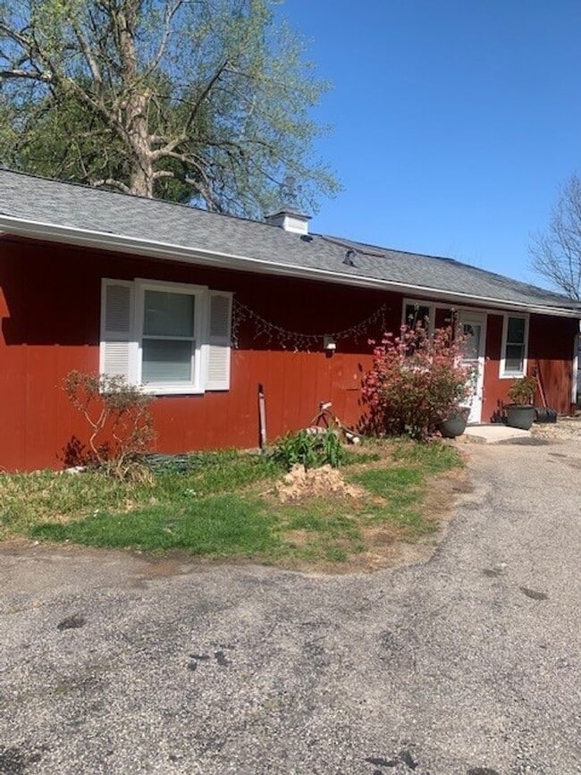 Building Photo - Cozy 2 BR/1 BA Apartment in Bowie!