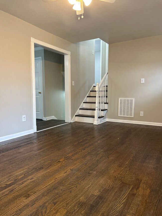 Foto del edificio - 4 Bed 2 Bath in Atlanta!