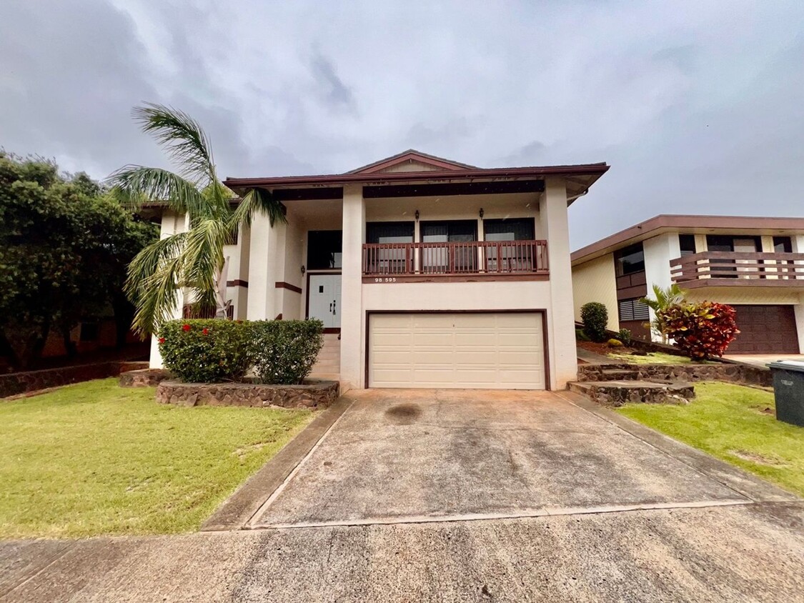 Primary Photo - Royal Summit–4BD/3BA/Garage – Aiea