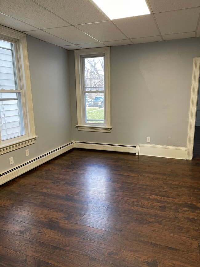 Building Photo - 233 Washington St