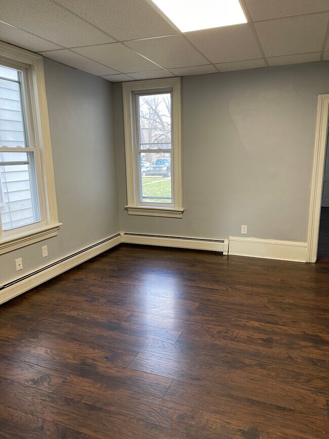 Building Photo - 233 Washington St