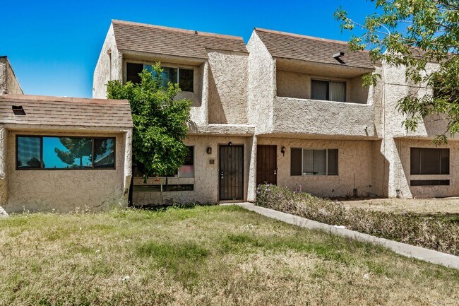 Building Photo - 1052 S San Jose