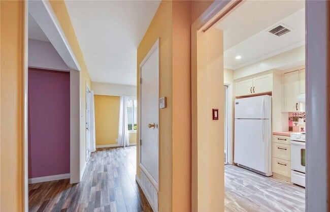 Foto del edificio - 1631 S Pomona Ave