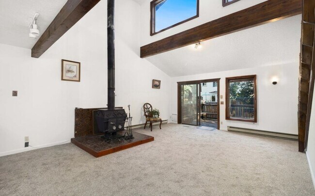 Building Photo - Spacious Home for Rent in Glenwood Springs...