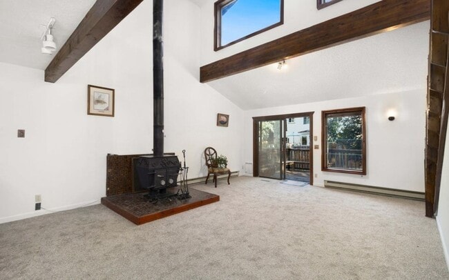 Foto del edificio - Spacious Home for Rent in Glenwood Springs...