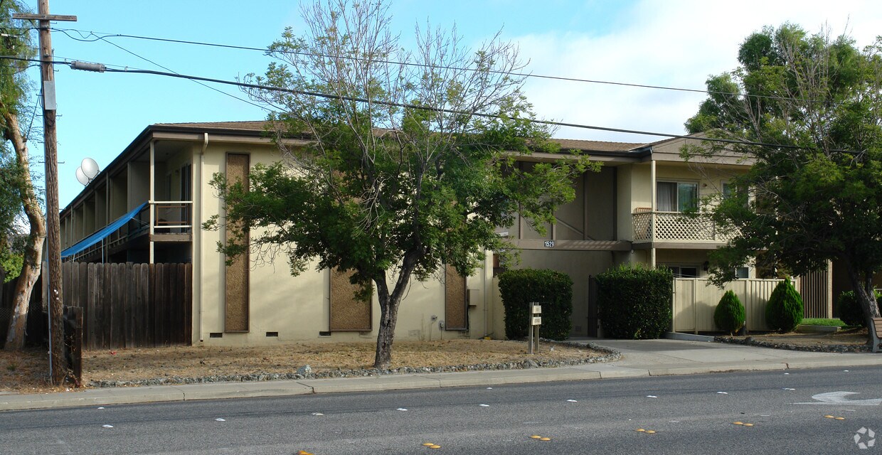 Primary Photo - 1529 E Calaveras Blvd