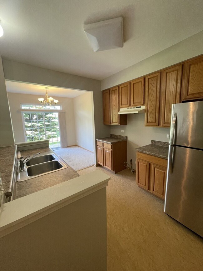 Foto del edificio - 160 Concord Dr S