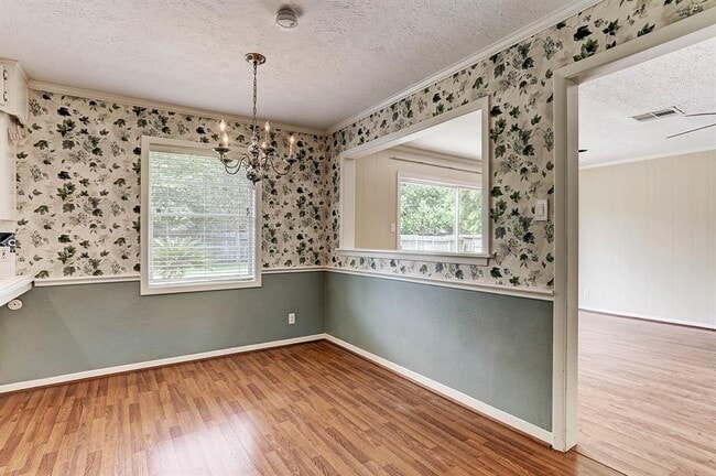 Building Photo - 5314 Redstart St