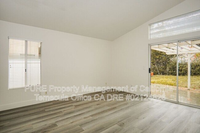 Building Photo - 40226 Tanager Cir