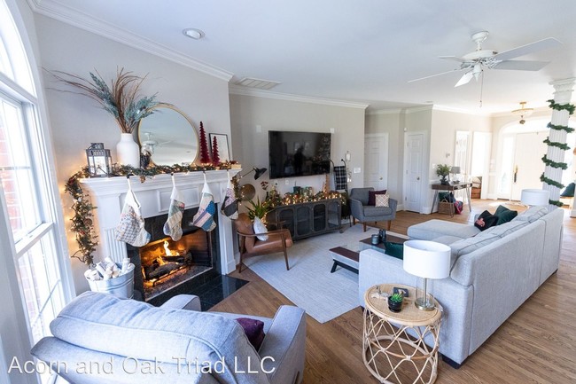 Building Photo - 5 br, 4 bath House - 8534 Rosedale Drive