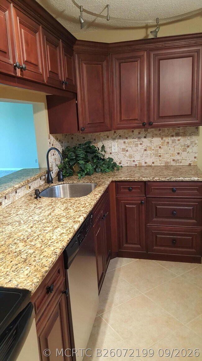 Building Photo - 5130 Las Verdes Cir