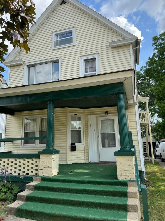 Primary Photo - 414 Woodlawn St SE
