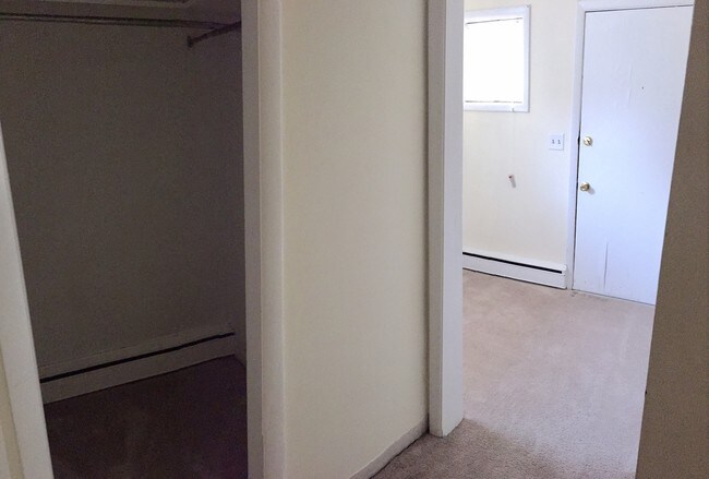 Foto del edificio - 122 Caledonia St NE