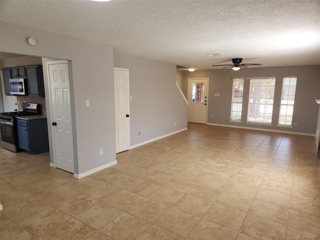 Building Photo - 2611 Anthony-Hay Ln